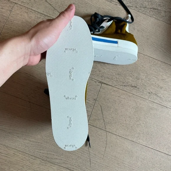 Carven TEXTURED HI-TOP SNEAKERS - Picture 9 of 13